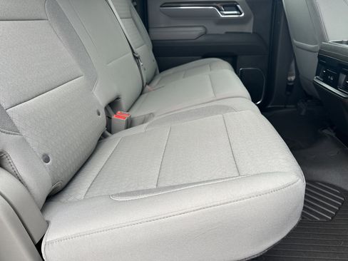 Used 2025 Chevrolet Silverado 1500 LT image 16