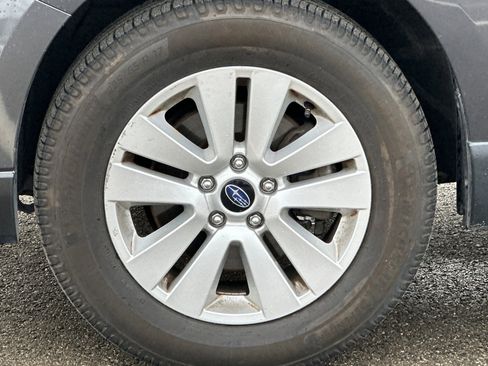 Used 2018 Subaru Outback 2.5i Premium image 43