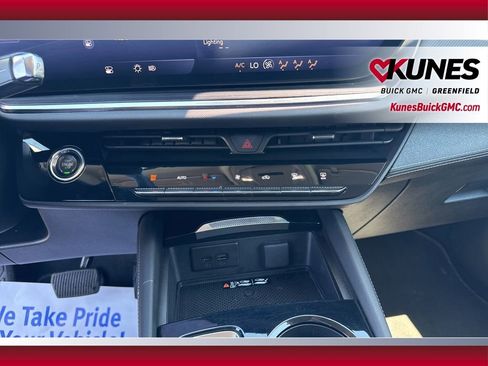 Used 2024 Buick Envision Preferred AWD/4WD image 20