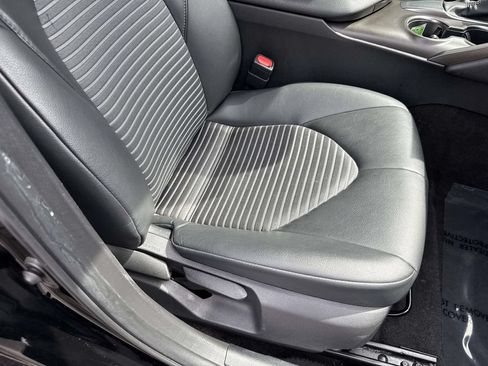 Used 2021 Toyota Camry SE FWD image 26