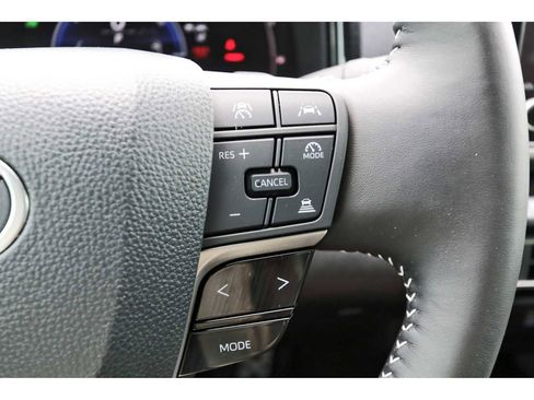 Used 2026 Toyota Camry SE FWD image 16