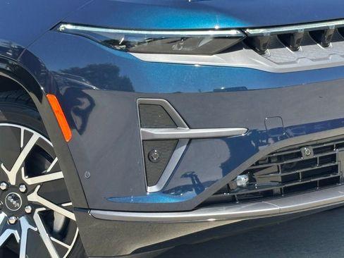 Used 2025 Jeep Wagoneer S Limited image 9