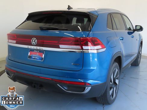 Used 2024 Volkswagen Atlas Cross Sport SE image 4