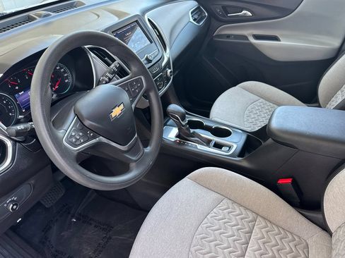 Used 2022 Chevrolet Equinox LT FWD image 9