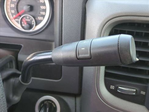 Used 2015 RAM 2500 Tradesman w/ Chrome Appearance Group image 12