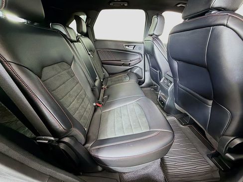 Used 2024 Ford Edge ST-Line image 24