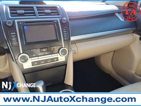Used 2012 Toyota Camry LE image 31