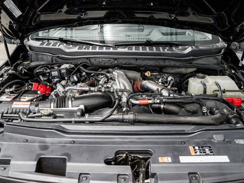 Used 2025 Ford F250 Lariat w/ Lariat Ultimate Package image 11