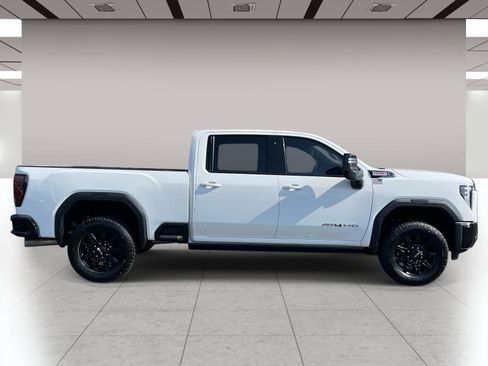 Used 2025 GMC Sierra 3500 AT4 w/ AT4 Premium Plus Package AWD/4WD image 2