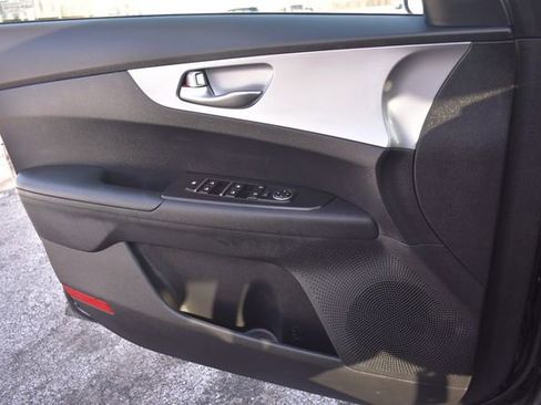 Certified 2022 Kia Forte LXS image 28