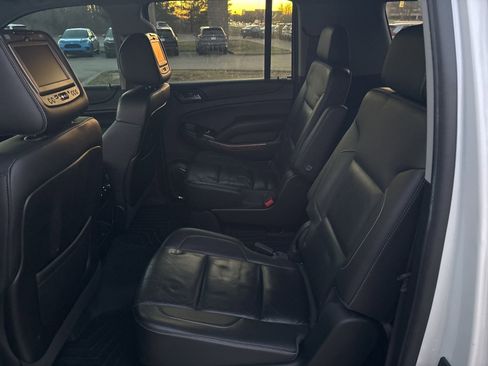 Used 2016 Chevrolet Suburban LTZ image 6