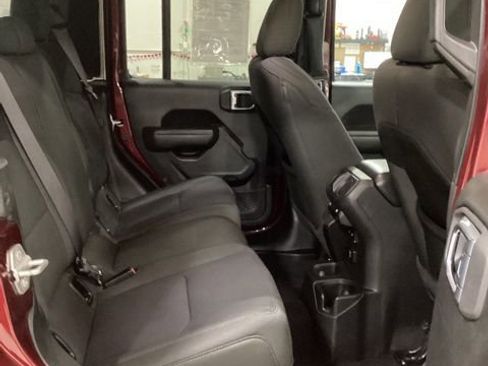 Certified 2022 Jeep Gladiator Sport image 15