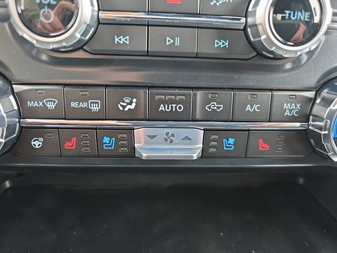 New 2025 Ford F150 Lariat w/ Equipment Group 501A Mid image 30