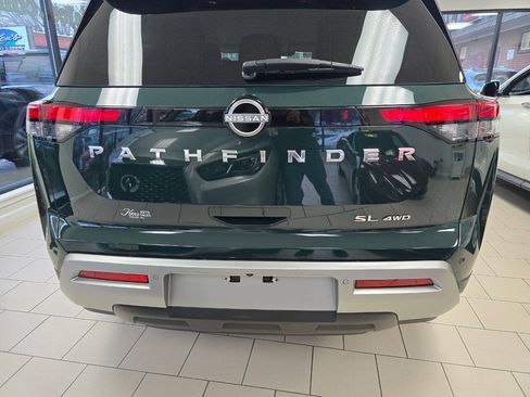 Used 2023 Nissan Pathfinder SL AWD/4WD image 9