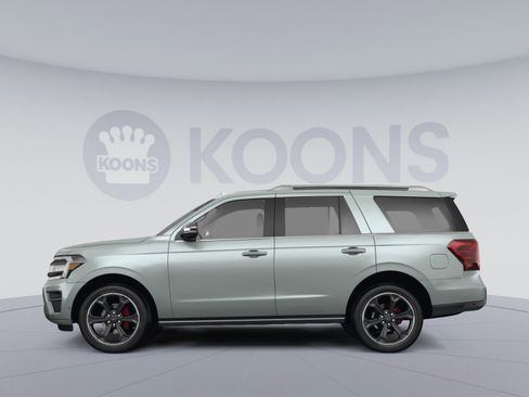 Used 2024 Ford Expedition Limited image 2