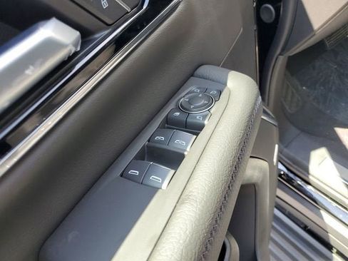 New 2026 GMC Yukon XL Denali AWD/4WD image 18