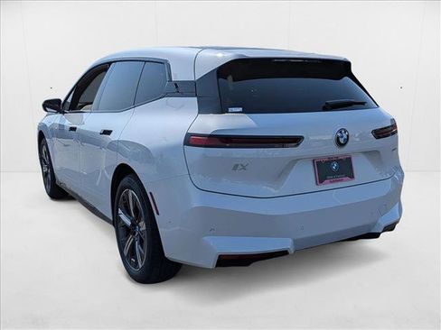 New 2026 BMW iX xDrive60 image 8