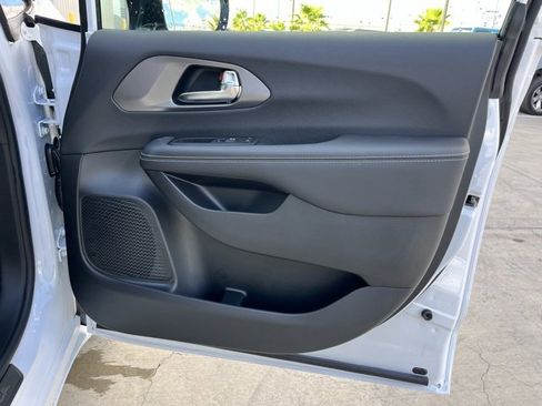 New 2026 Chrysler Voyager LX image 24