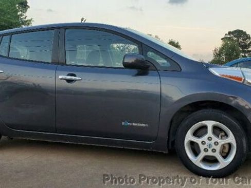 Used 2013 Nissan Leaf S image 9