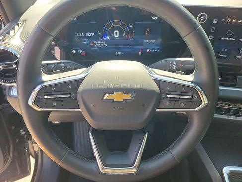 Used 2026 Chevrolet Equinox LT FWD image 17