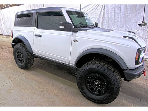 Used 2022 Ford Bronco Wildtrak AWD/4WD image 3