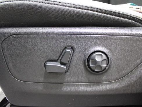 Used 2020 RAM 1500 Big Horn AWD/4WD image 19