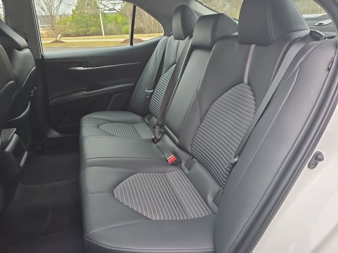 Used 2021 Toyota Camry SE image 14