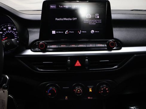 Used 2022 Kia Forte LXS w/ LXS Technology Package FWD image 23