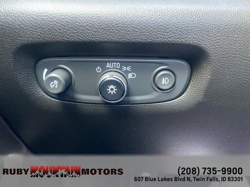 Used 2020 Chevrolet Traverse Premier AWD/4WD image 16