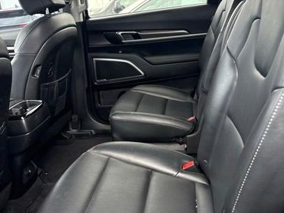 Used 2024 Kia Telluride S w/ S Sunroof Package