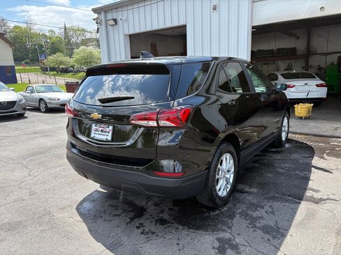 Used 2023 Chevrolet Equinox LS w/ LPO, Floor Liner Package image 3