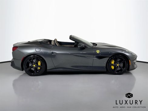Used 2020 Ferrari Portofino image 5