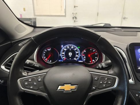Used 2022 Chevrolet Malibu Premier FWD image 13