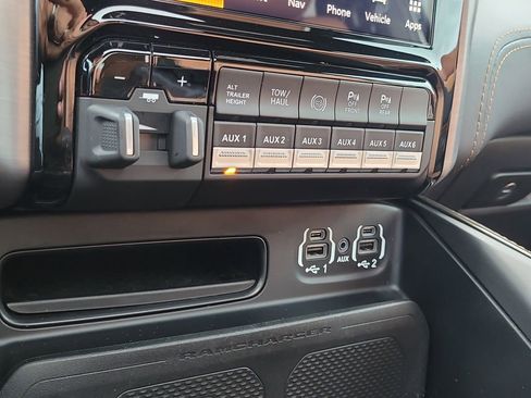 Used 2022 RAM 3500 Limited AWD/4WD image 29