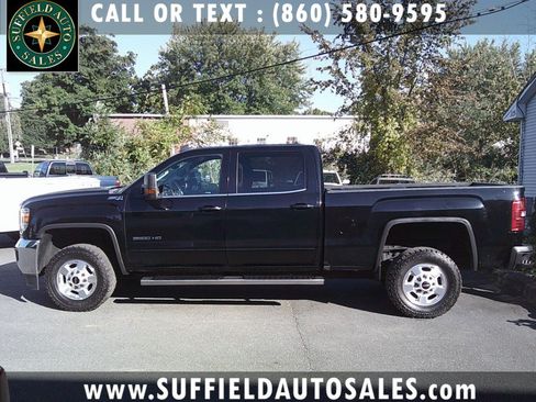 Used 2018 GMC Sierra 2500 SLE w/ Suspension Package, Off-Road AWD/4WD image 2
