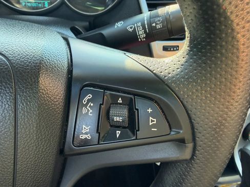 Used 2015 Chevrolet Cruze LT FWD image 17