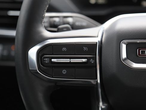 Used 2024 GMC Acadia Elevation w/ Luxury Package image 10