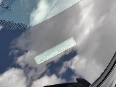 Used 2019 Land Rover Range Rover Long Wheelbase Supercharged image 10