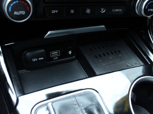 Used 2022 Kia Stinger GT-Line w/ Sun & Sound Package AWD/4WD image 47