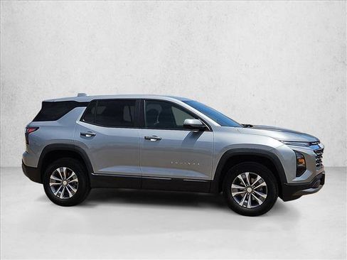 Certified 2025 Chevrolet Equinox LT AWD/4WD image 4