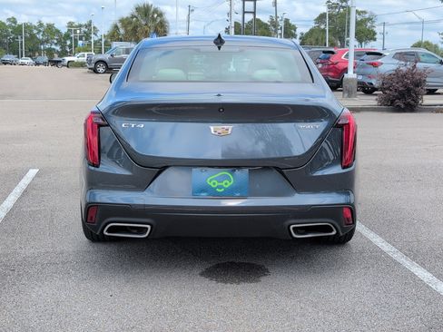 Used 2020 Cadillac XT4 Premium Luxury FWD image 4