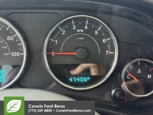 Used 2014 Jeep Wrangler Unlimited Rubicon w/ Connectivity Group AWD/4WD image 15