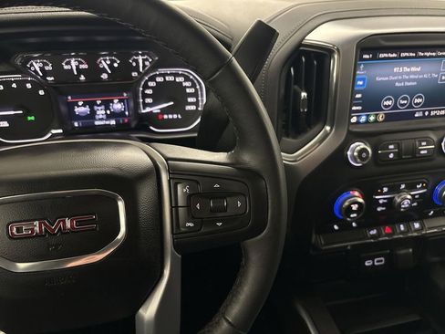 Used 2022 GMC Sierra 1500 Elevation image 50