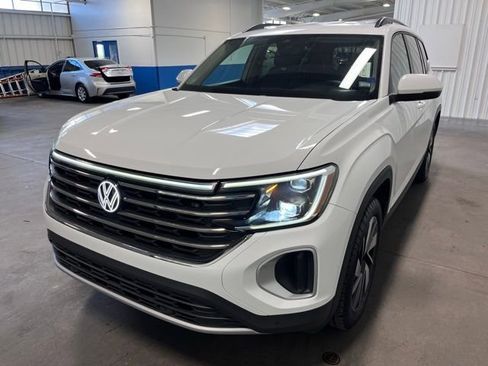 Used 2024 Volkswagen Atlas SE image 7