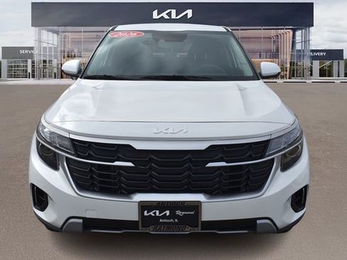 New 2026 Kia Seltos LX image 9