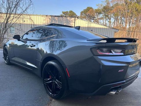 Used 2017 Chevrolet Camaro SS image 7