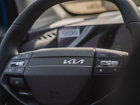 New 2026 Kia Sportage EX FWD image 28