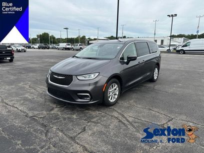 Used 2023 Chrysler Pacifica Touring-L
