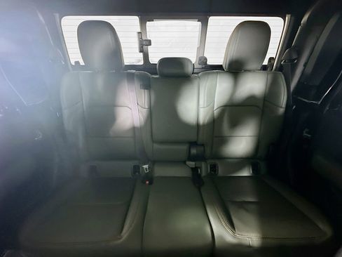 New 2025 Jeep Gladiator Mojave image 10