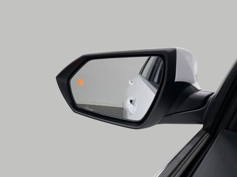 Certified 2025 Hyundai Elantra SEL image 20